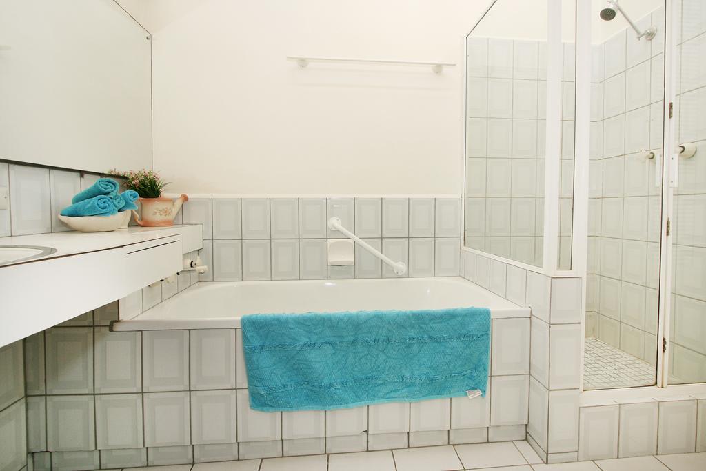 Wattle Holiday Rental Melbourne Room photo
